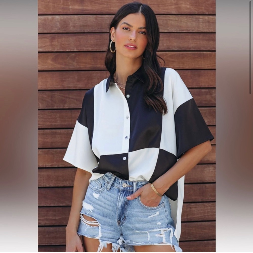 SOLD Vici Fenella Button Down Top